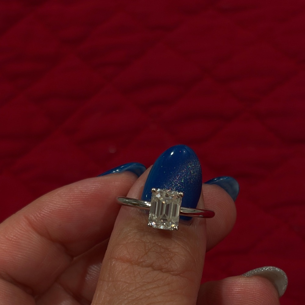 1CT moissanite ring - Picture 5 of 5